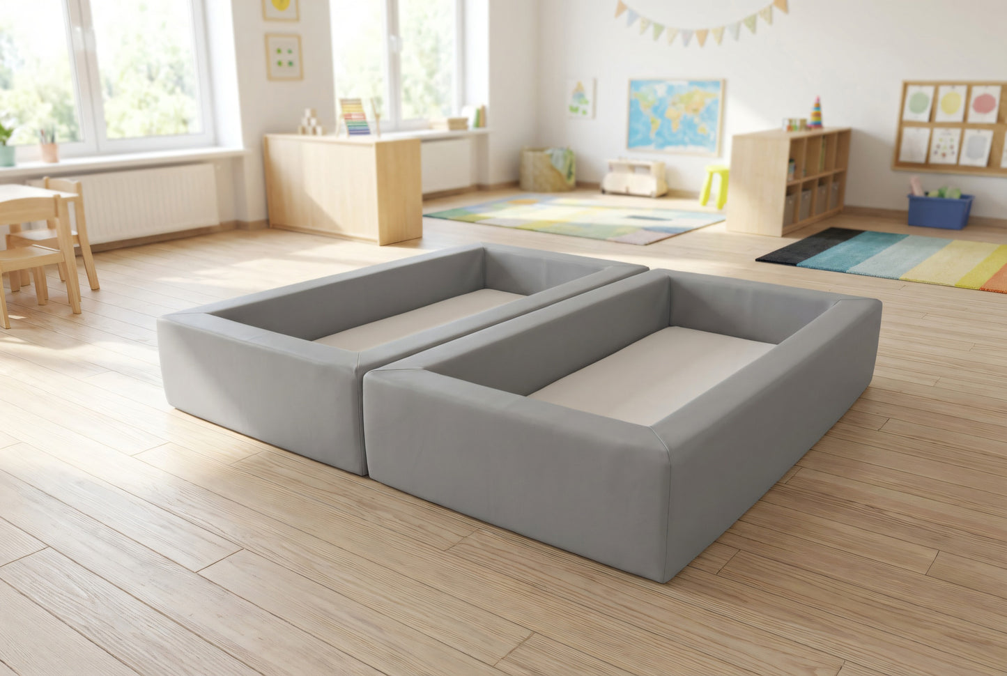 Vaahtomuovista valmistettu pinnasänky, pinottava ja pyyhittävä